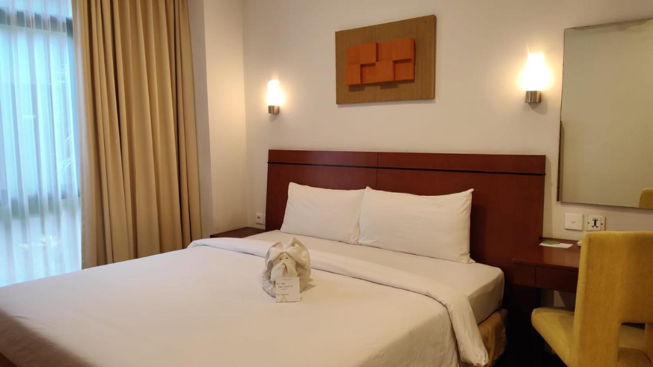 Grand Kuta Hotel&Residence Legian Exterior foto