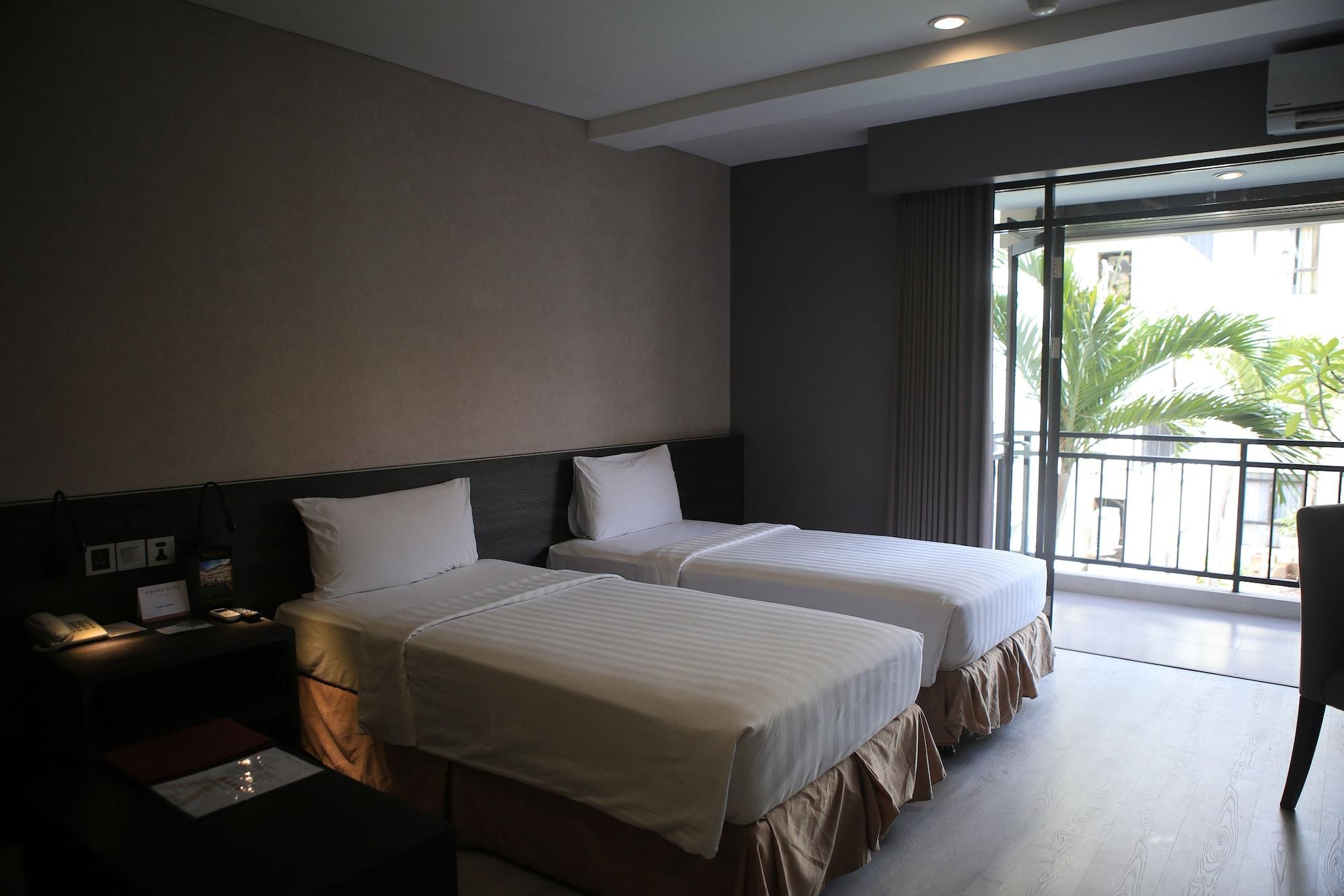Grand Kuta Hotel&Residence Legian Exterior foto