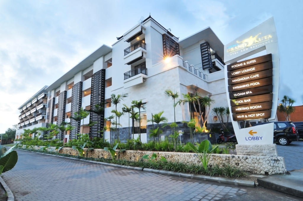 Grand Kuta Hotel&Residence Legian Exterior foto