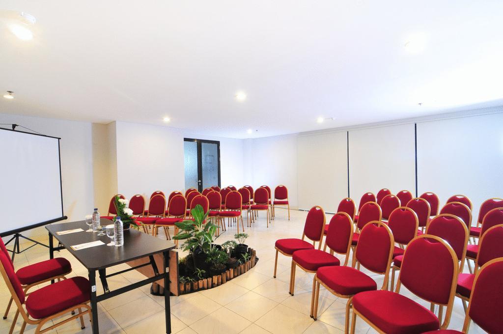 Grand Kuta Hotel&Residence Legian Exterior foto
